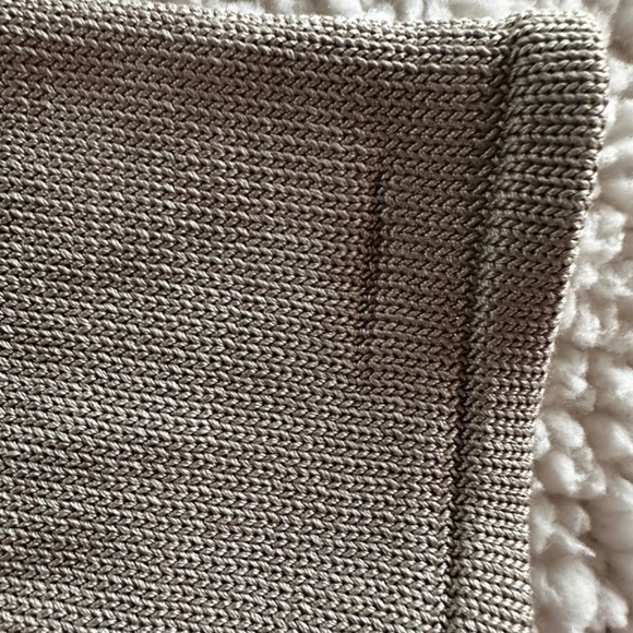 Dana Buchman 100% Silk Black/Tan Striped Sweater Size Medium - Picture 9 of 10